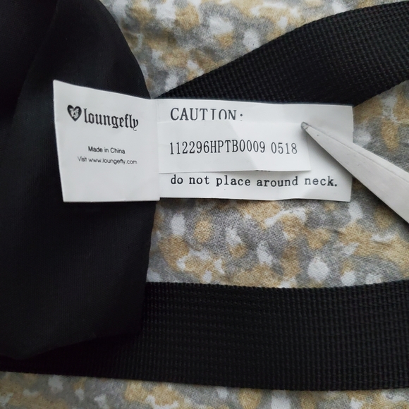 Harry Potter Slytherin  Loungefly Crossbody Bag. - Picture 8 of 9